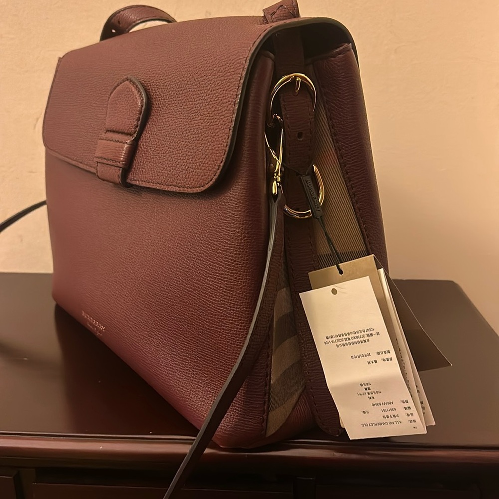 NWTGS Burberry Derby leather House Check medium Camberly tote - Picture 1 of 11